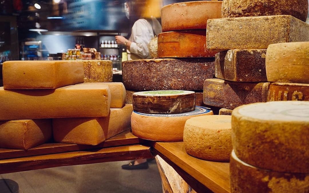 Les fromages français : Comment choisir, savourer et apprécier